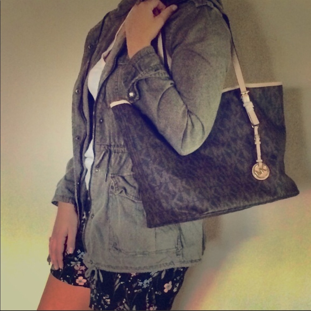 MK Jet set travel tote